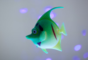 Umělá rybička ve skleněném válci